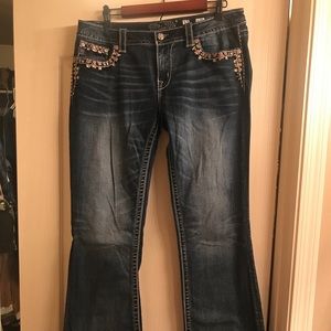 NWOT Embellished Miss Me Jeans!